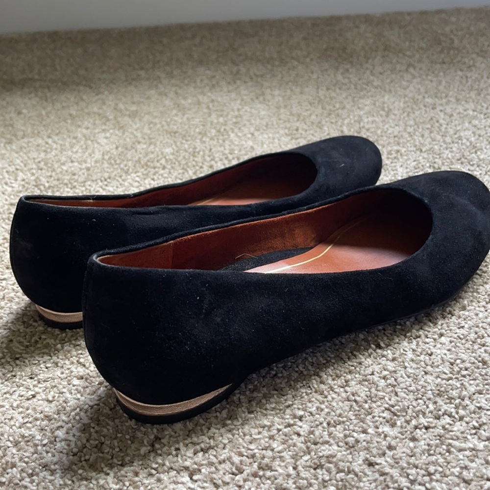 Vionic flats